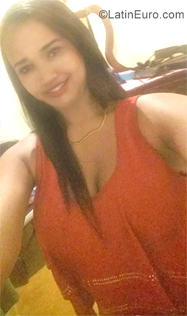 Date this athletic Dominican Republic girl Nancy from Puerto Plata DO30259