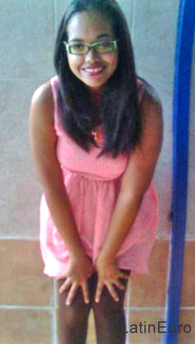 Date this hard body Dominican Republic girl Denise from Santo Domingo DO30321