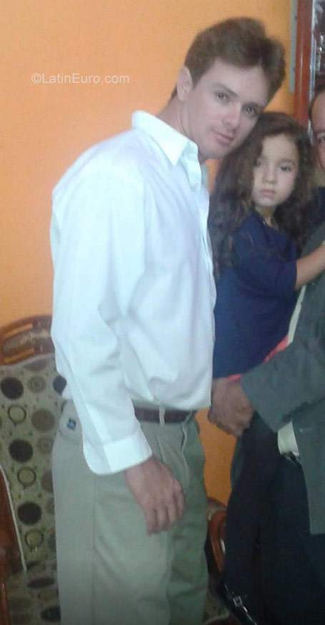 Date this attractive Venezuela man Omar from Merida VE934