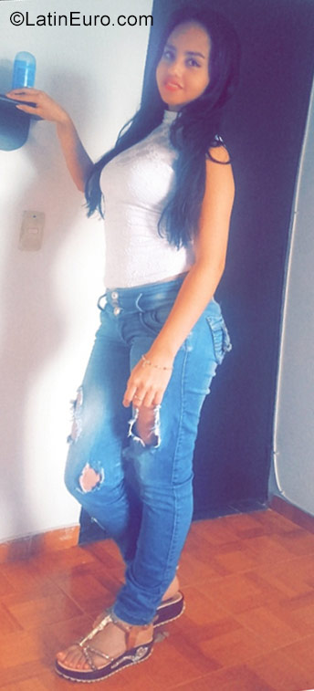 Date this stunning Colombia girl Tatiana Kim from Fusagasuga CO22410