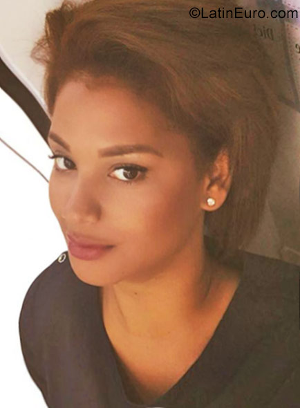 Date this sensual Colombia girl Kely from Cartagena CO22424