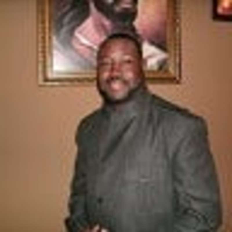 Date this happy United States man Dark from Jacksonville US18712