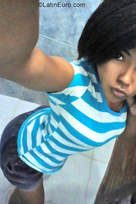 Date this georgeous Venezuela girl Yirelis from Caracas VE1029
