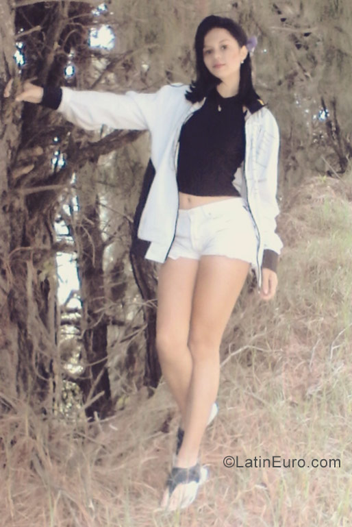 Date this fun Venezuela girl Jenny from Caracas VE1056