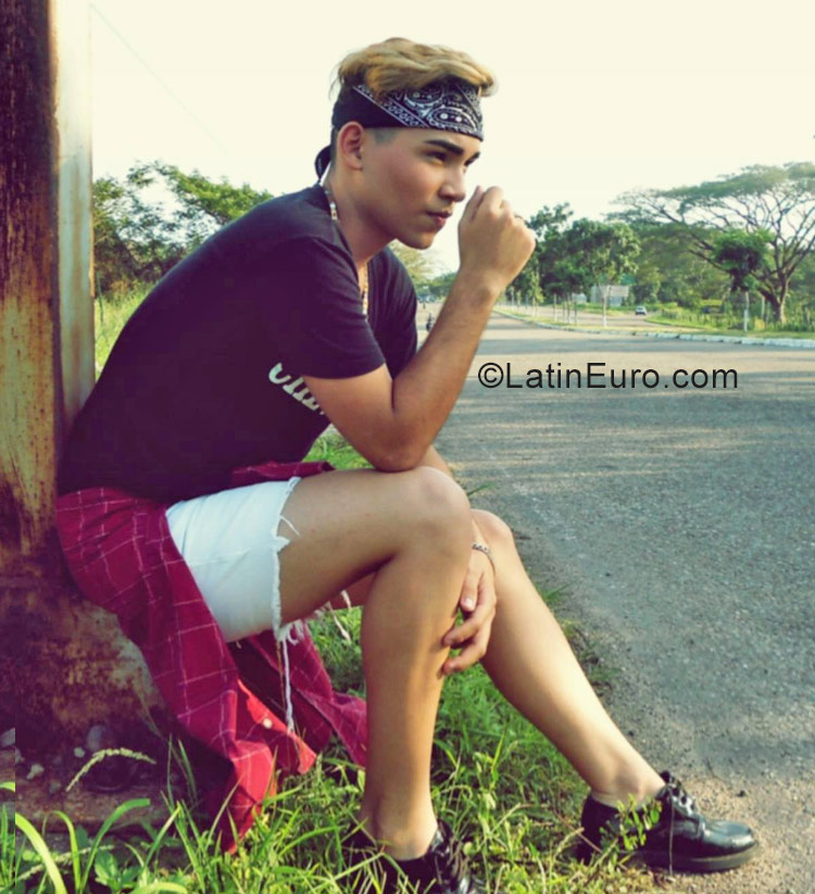 Date this athletic Venezuela man Kelven from San cristobal VE1073