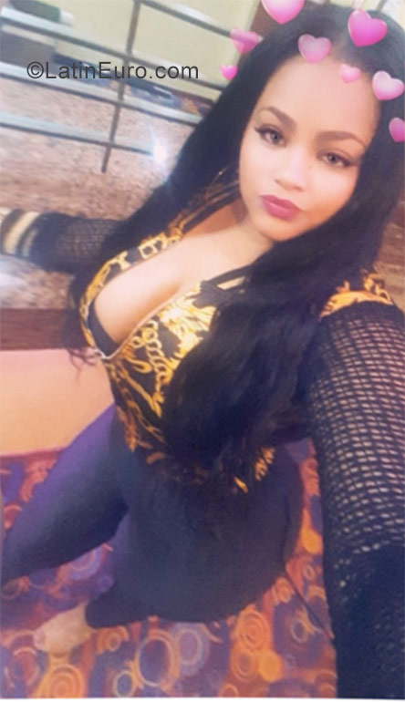 Date this georgeous Dominican Republic girl Andrea from Santo Domingo DO30798