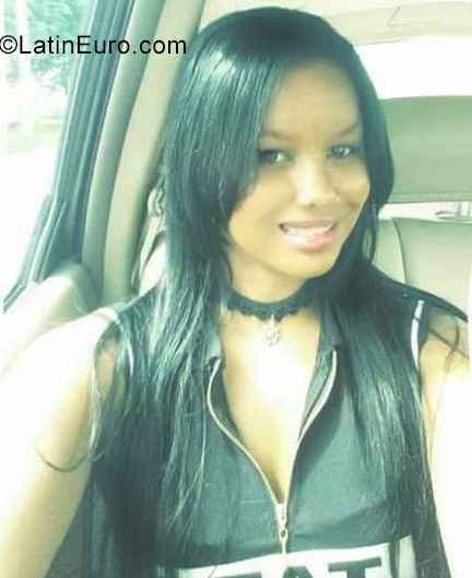 Date this passionate Dominican Republic girl Jenifer from Santo Domingo DO30799