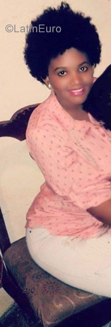 Date this charming Dominican Republic girl Pricila from Santo Domingo DO30856