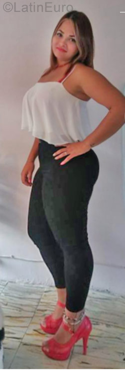 Date this nice looking Colombia girl Andrea from Medellin CO22879