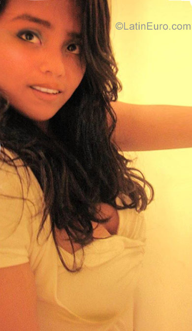 Date this sultry Colombia girl Susan from Armenia CO22881