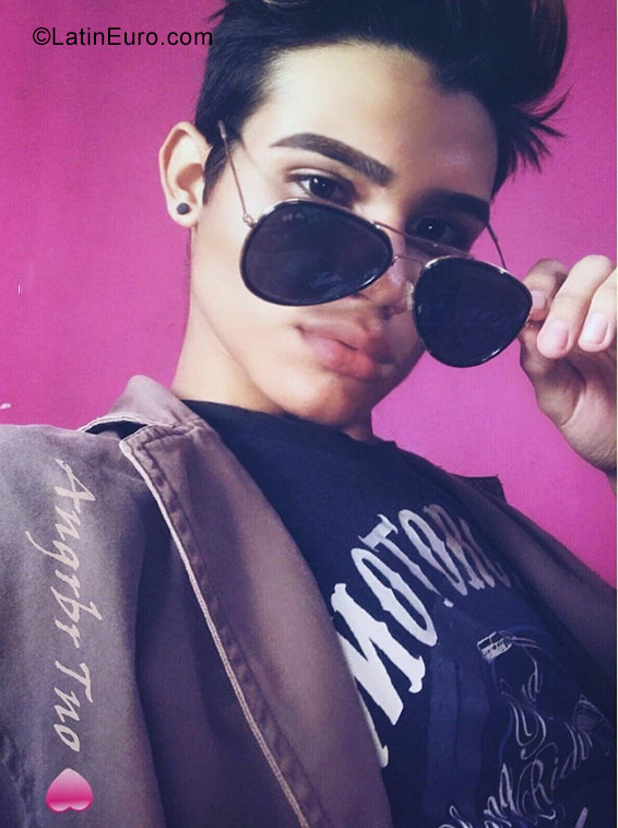 Date this beautiful Venezuela man Chris from Caracas VE1154