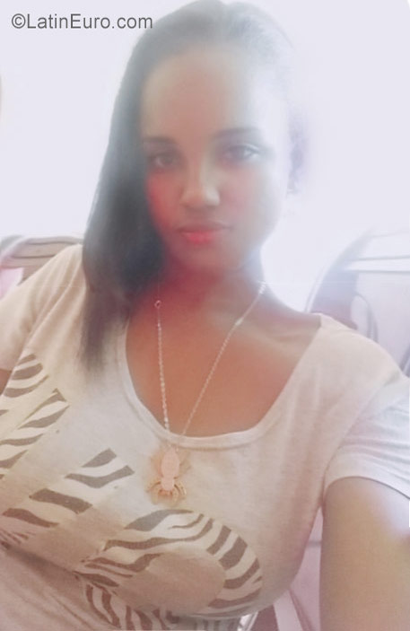 Date this voluptuous Dominican Republic girl Noelis from Puerto Plata DO30906