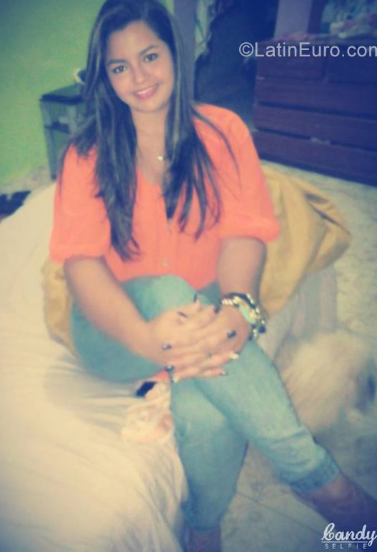 Date this passionate Colombia girl Maria from Bogota CO22937