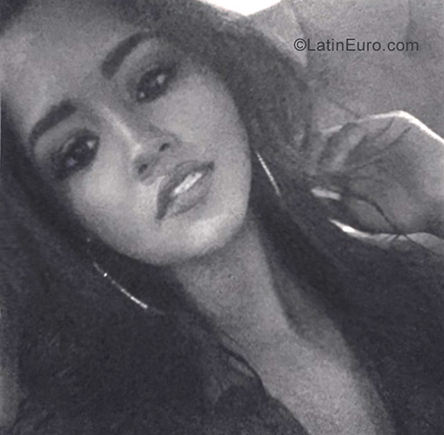 Date this funny Dominican Republic girl Cata from Santo Domingo DO30997