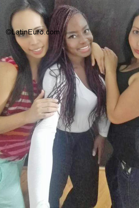 Date this hot Colombia girl Benita from Bogota CO23004