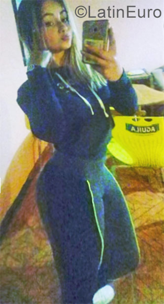 Date this georgeous Colombia girl Anny from Bogota CO23059