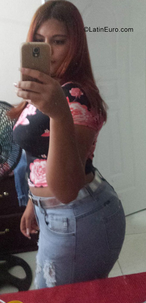 Date this young Dominican Republic girl Ivelisse from Santiago DO31114