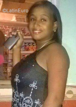 Date this pretty Dominican Republic girl Rosa from Dajabon DO31168