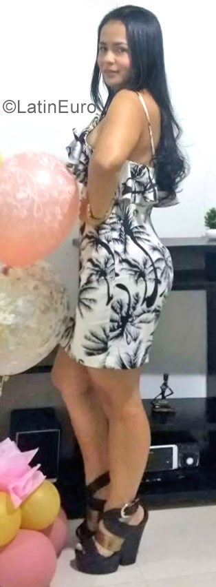 Date this voluptuous Colombia girl Daniela from Valledupar CO23093
