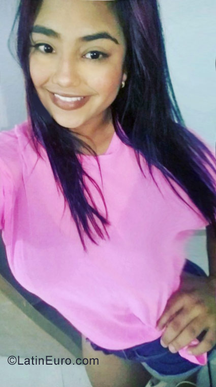 Date this delightful Colombia girl Johandryis from Cartagena CO23112