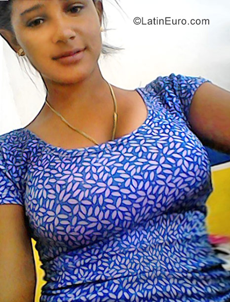 Date this hot Dominican Republic girl Eva marina from Punta Cana DO31223