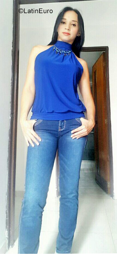 Date this beautiful Colombia girl Martha from Cali Colombia CO23207