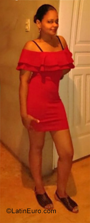 Date this beautiful Dominican Republic girl Pamela from Santiago DO31423