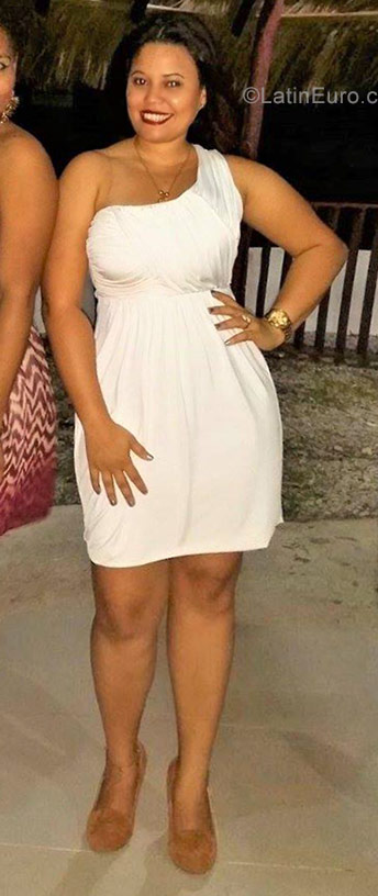 Date this sultry Dominican Republic girl Jasmel from Nagua DO31557