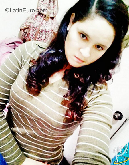 Date this pretty Peru girl Sol from Chiclayo PE1222