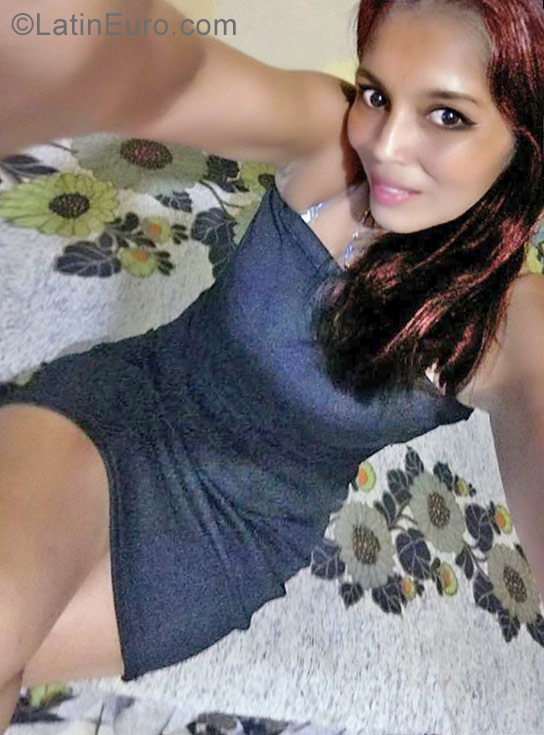 Date this pretty Colombia girl Alexandra from Cali CO23407