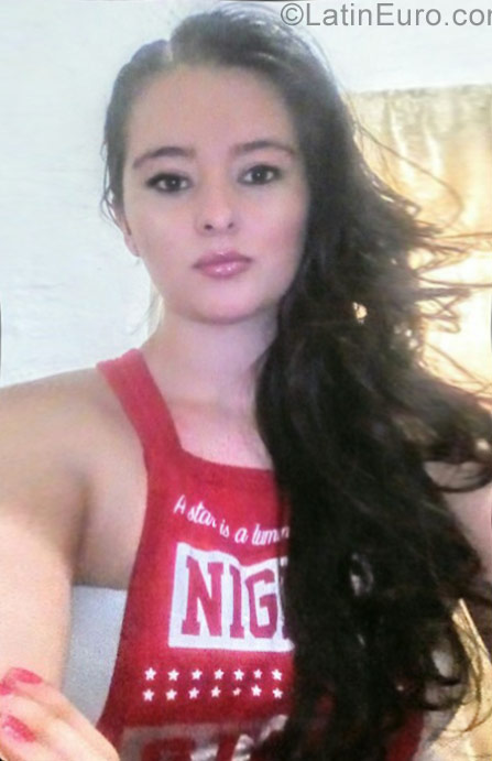Date this beautiful Colombia girl Tatiana from Santa Rosa De Cabal CO23423