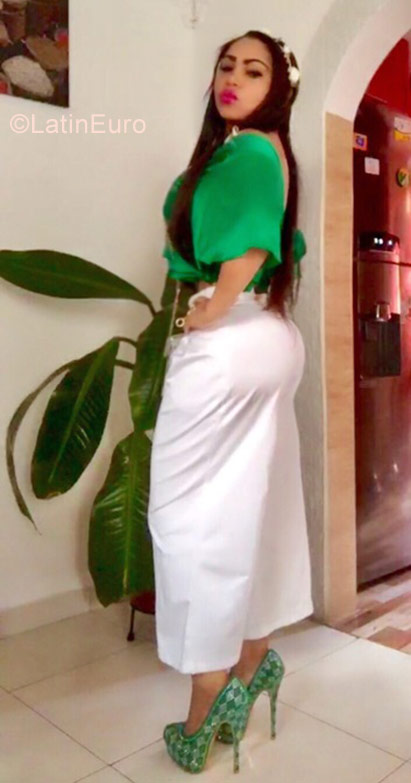 Date this funny Colombia girl Barbara from Cali CO23477