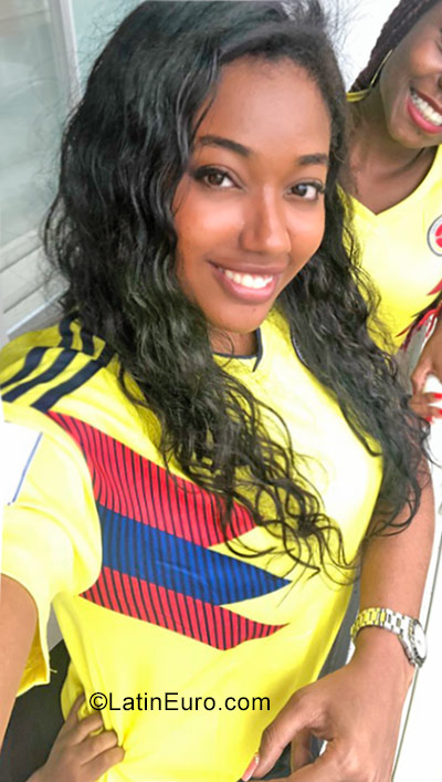 Date this fun Colombia girl Mayer from Cali CO33861