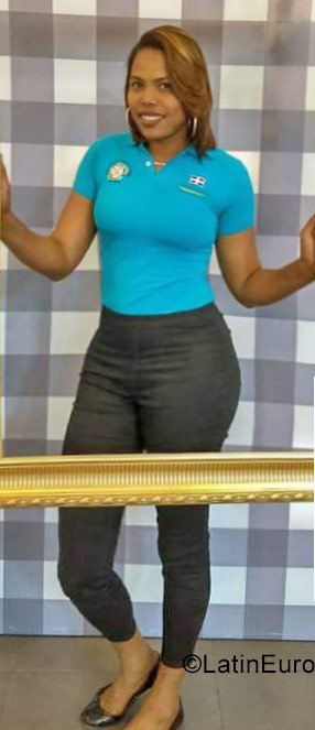 Date this happy Dominican Republic girl Dionica from Santiago DO31864