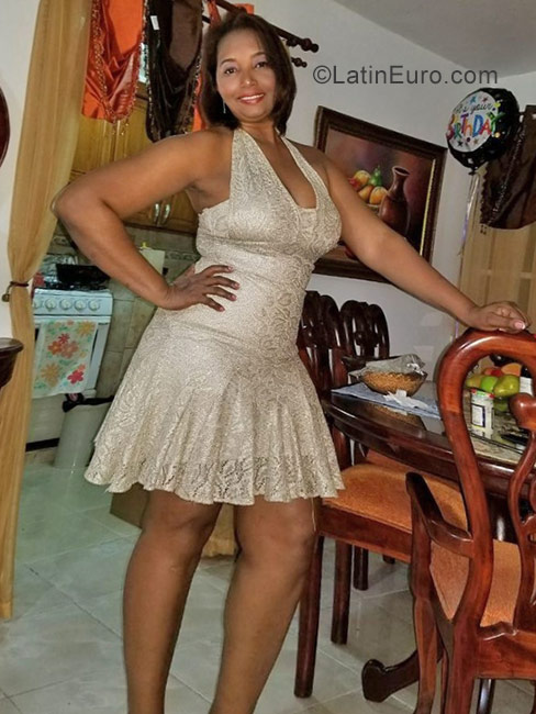 Date this hard body Dominican Republic girl Lane grota from Santo Domingo DO31893