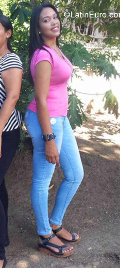 Date this charming Dominican Republic girl Mayrelis from Santiago DO31926