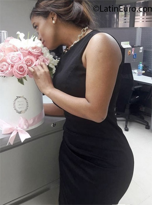 Date this funny Dominican Republic girl Rox from Santo Domingo DO34894
