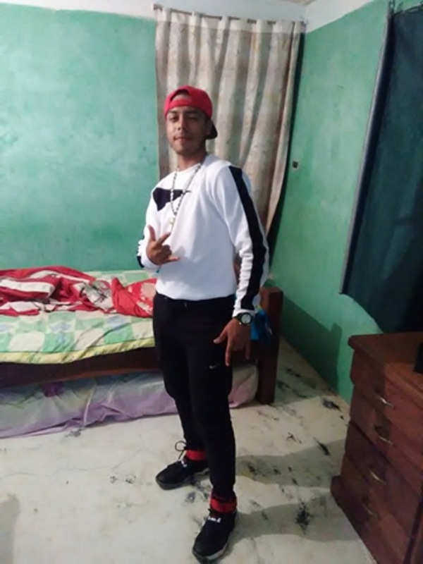 Date this beautiful Venezuela man Moises from Caracas VE1523