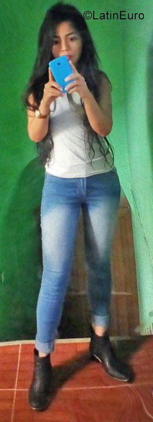 Date this happy Colombia girl Cindy from Bogota CO23708