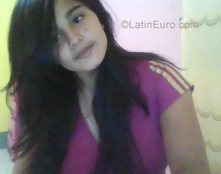 Date this funny Peru girl Aysha from Moyobamba PE1250