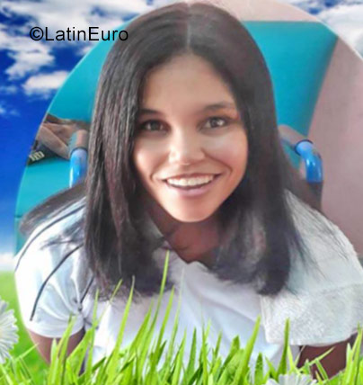Date this sultry Dominican Republic girl Elisa from Santo Domingo DO32113
