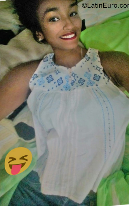Date this tall Venezuela girl Veronica from Puerto Ordaz VE1539