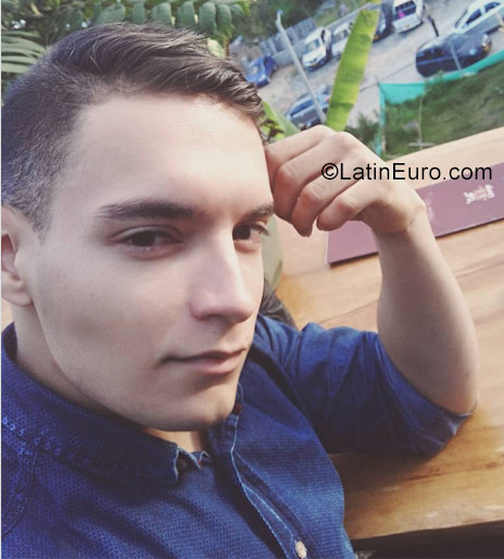 Date this hot Colombia man Sebastian from Cartago CO23731