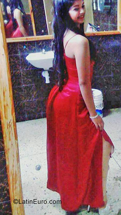 Date this passionate Venezuela girl Mariangel from Valera VE1548