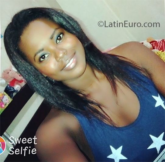 Date this georgeous Colombia girl Yineth from Cali CO23834