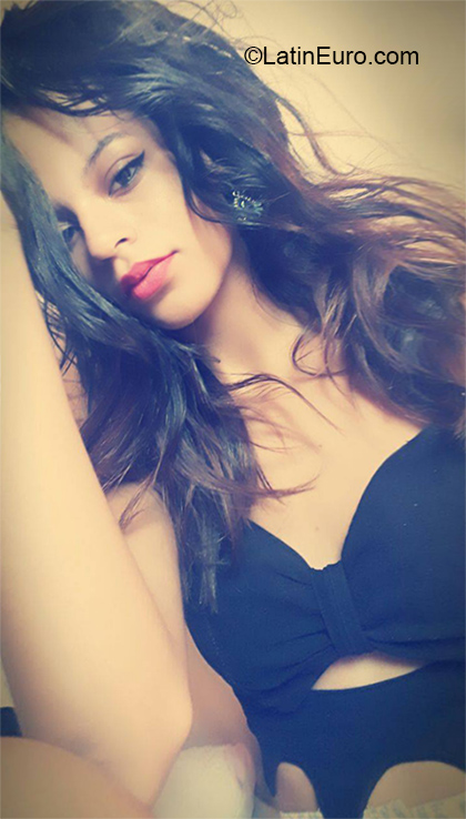 Date this passionate Brazil girl Ariana from Rio De Janeiro BR10539