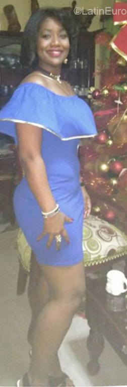 Date this good-looking Dominican Republic girl YANELY from Santo Domingo DO32390