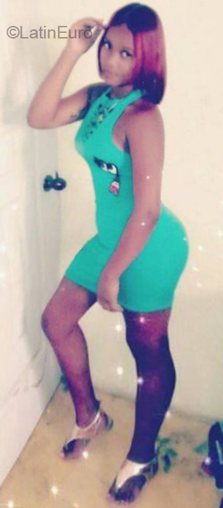 Date this stunning Dominican Republic girl Raquel from Santo Domingo DO32406