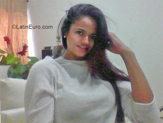 Date this passionate Colombia girl Johana from Medellin CO23867