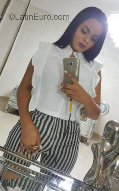 Date this passionate Dominican Republic girl Eva from Nagua DO32511